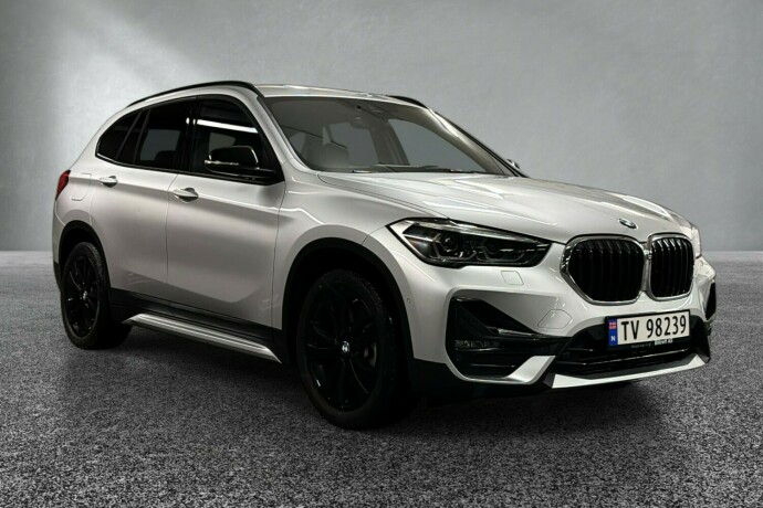 bmw-x1-elektrisitetbensin-2022-big-6