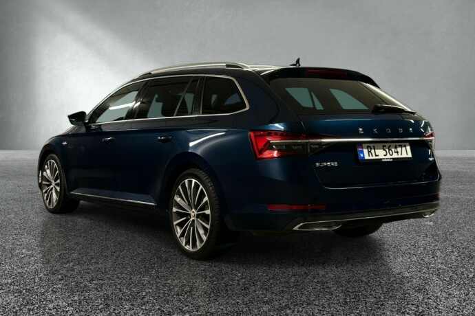 skoda-superb-diesel-2022-big-2