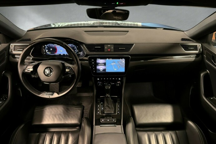 skoda-superb-diesel-2022-big-10