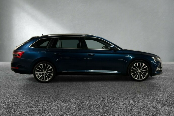 skoda-superb-diesel-2022-big-5