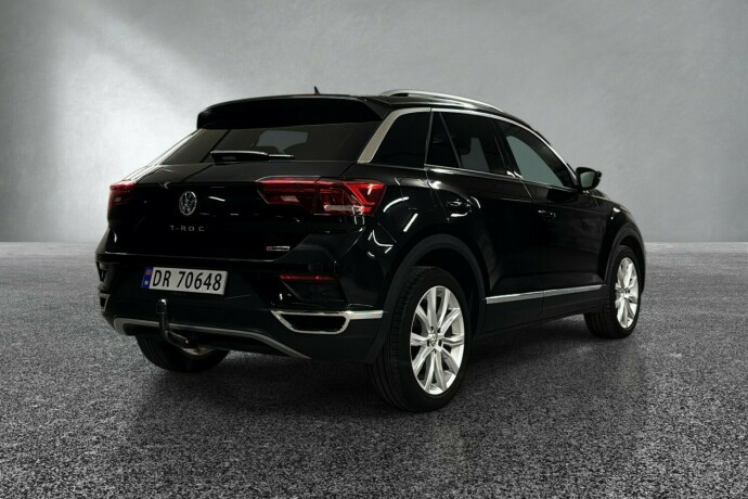 volkswagen-t-roc-bensin-2019-big-4