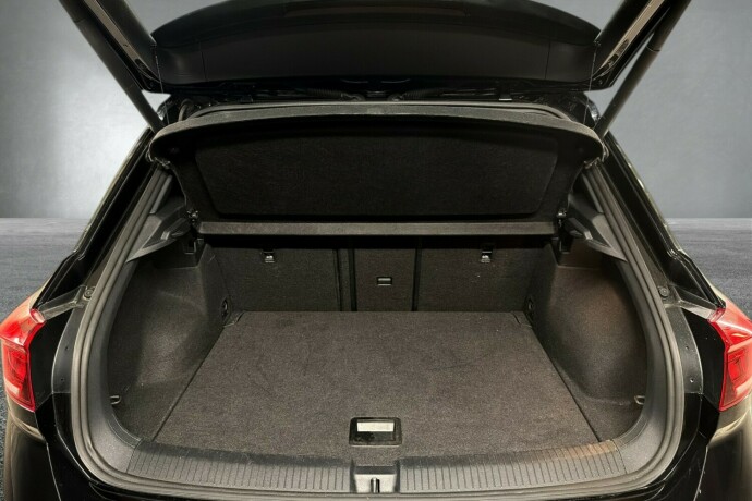 volkswagen-t-roc-bensin-2019-big-17