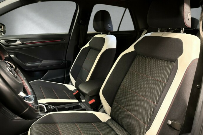 volkswagen-t-roc-bensin-2019-big-15