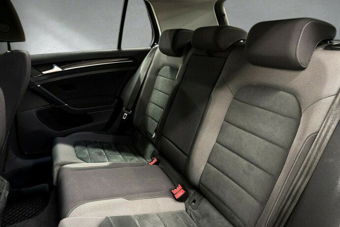 volkswagen-golf-bensin-2019-big-17