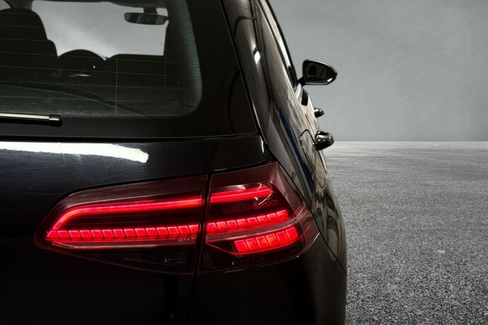 volkswagen-golf-bensin-2019-big-9