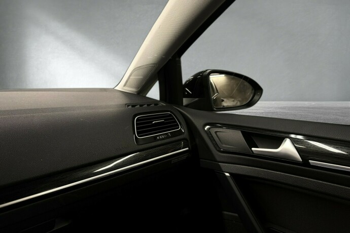 volkswagen-golf-bensin-2019-big-15