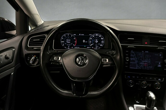 volkswagen-golf-bensin-2019-big-11