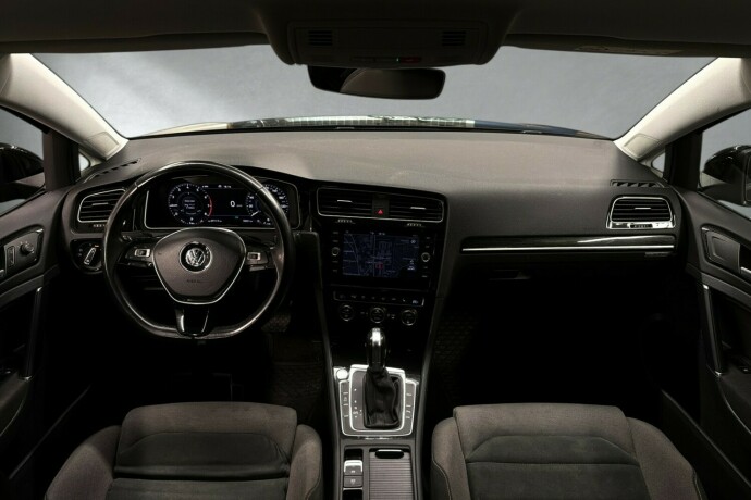 volkswagen-golf-bensin-2019-big-10