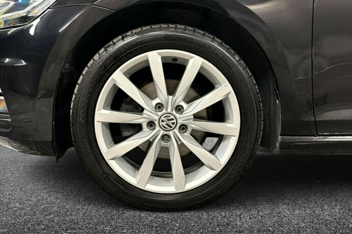 volkswagen-golf-bensin-2019-big-19