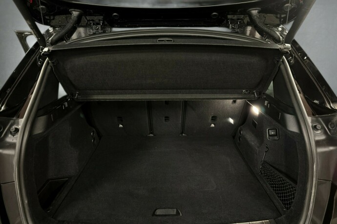 bmw-x1-plug-in-petrol-2022-big-17