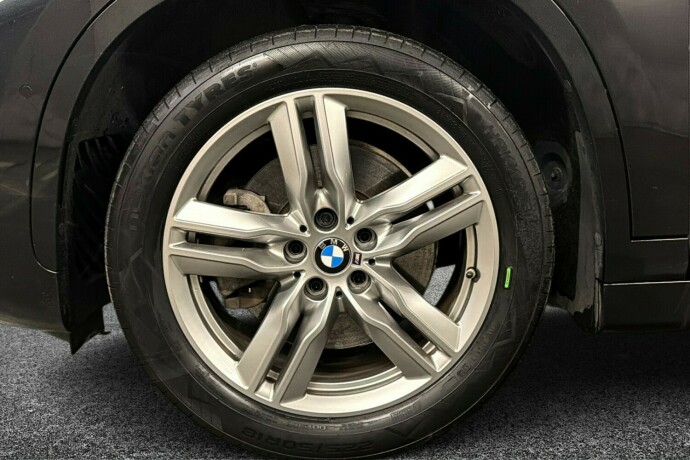 bmw-x1-plug-in-petrol-2022-big-19