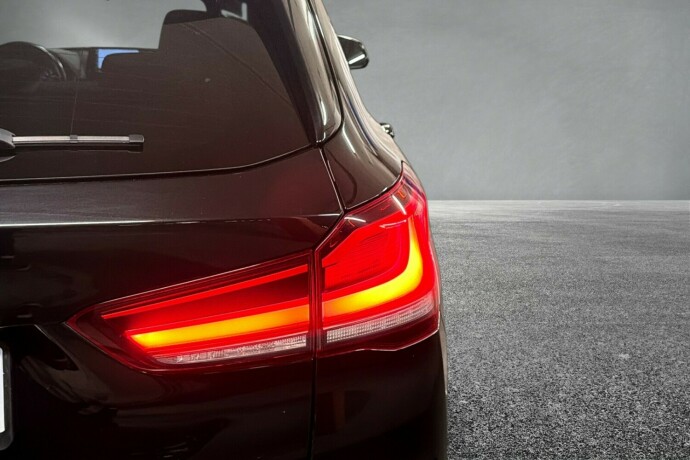 bmw-x1-plug-in-petrol-2022-big-9