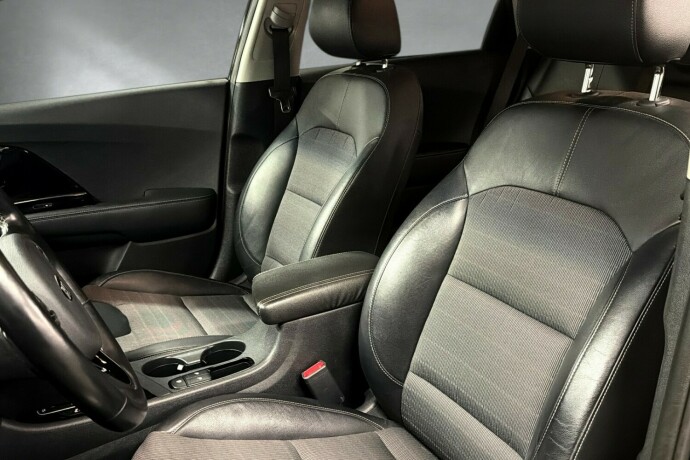 kia-niro-elektrisitetbensin-2019-big-16