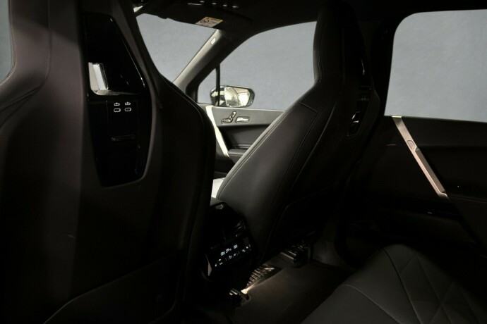 bmw-ix-xdrive-50-elektrisitet-2022-big-17