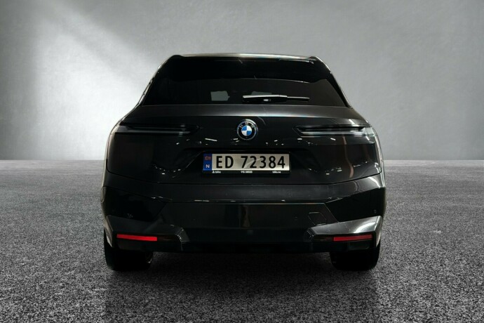 bmw-ix-xdrive-50-elektrisitet-2022-big-3