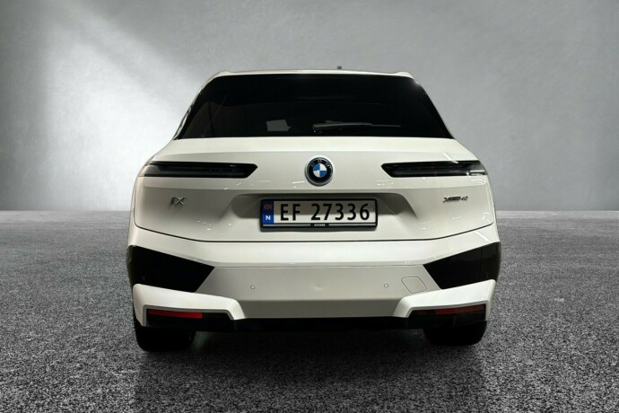 bmw-ix-xdrive-40-elektrisitet-2023-big-4