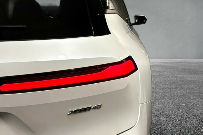 bmw-ix-xdrive-40-elektrisitet-2023-big-10