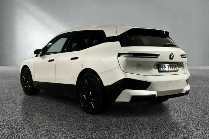 bmw-ix-xdrive-40-elektrisitet-2023-big-3
