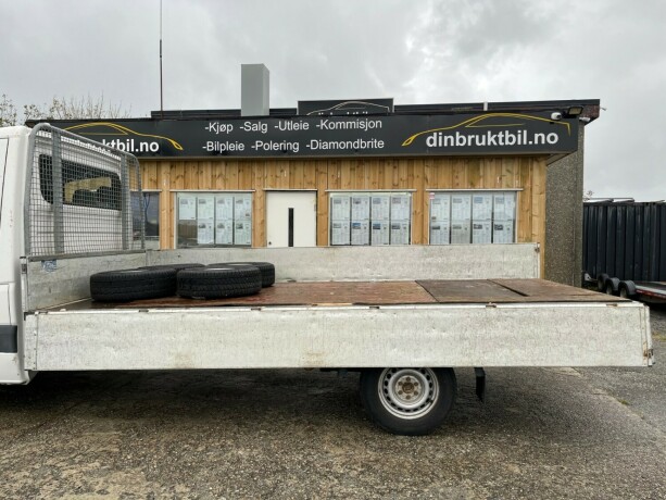 volkswagen-crafter-diesel-2014-big-23