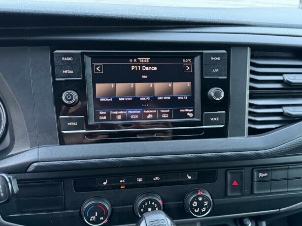 volkswagen-transporter-diesel-2020-big-8