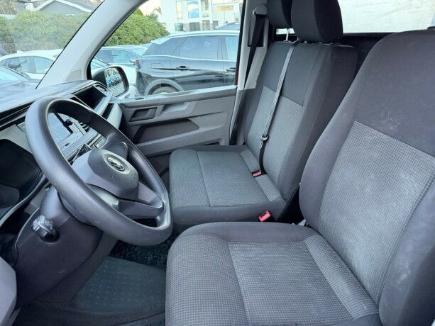 volkswagen-transporter-diesel-2020-big-6