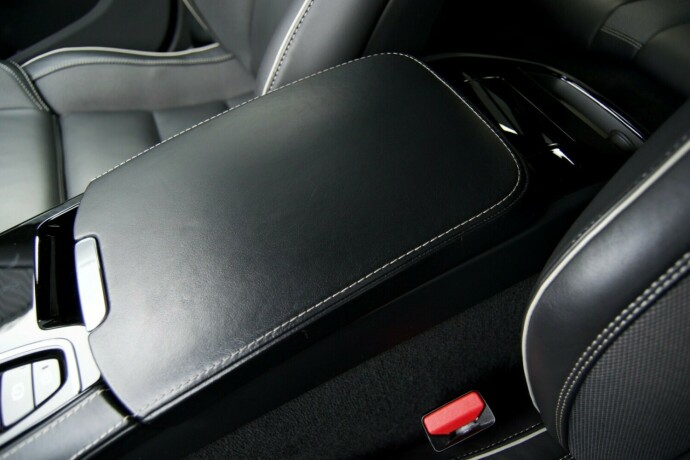 volvo-v60-plug-in-petrol-2020-big-21