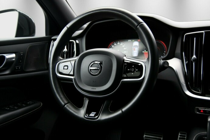 volvo-v60-plug-in-petrol-2020-big-14