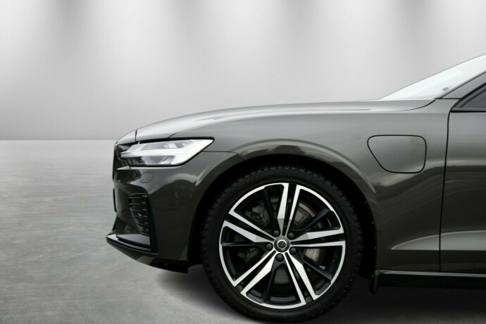 volvo-v60-plug-in-petrol-2020-big-10