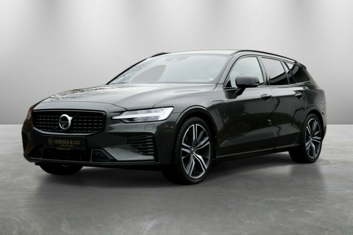 volvo-v60-plug-in-petrol-2020-big-1