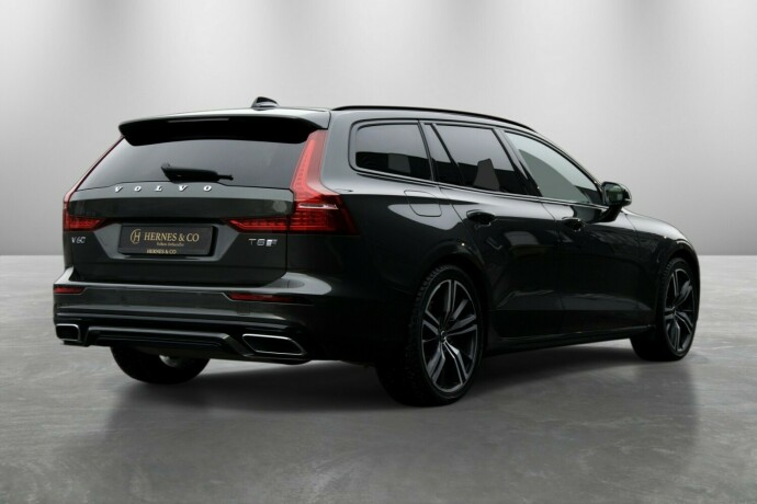 volvo-v60-plug-in-petrol-2020-big-5