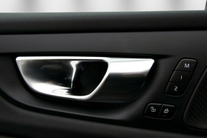 volvo-v60-plug-in-petrol-2020-big-38