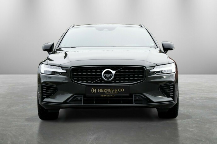 volvo-v60-plug-in-petrol-2020-big-3