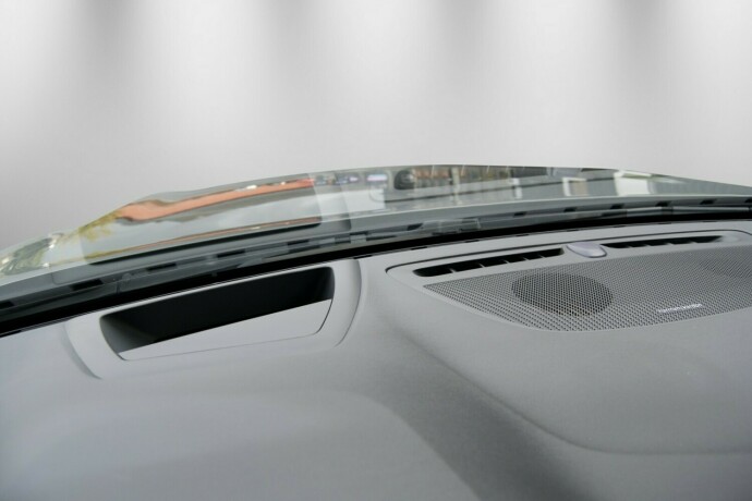 volvo-v60-plug-in-petrol-2020-big-32