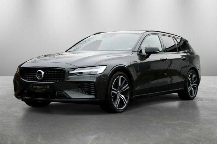 volvo-v60-plug-in-petrol-2020-big-0