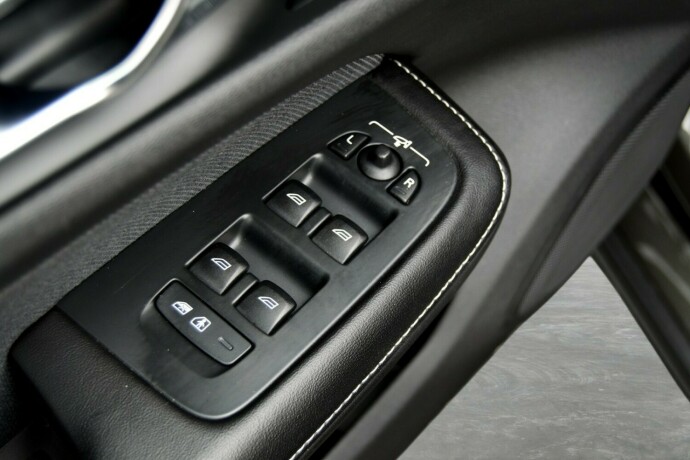 volvo-v60-plug-in-petrol-2020-big-37