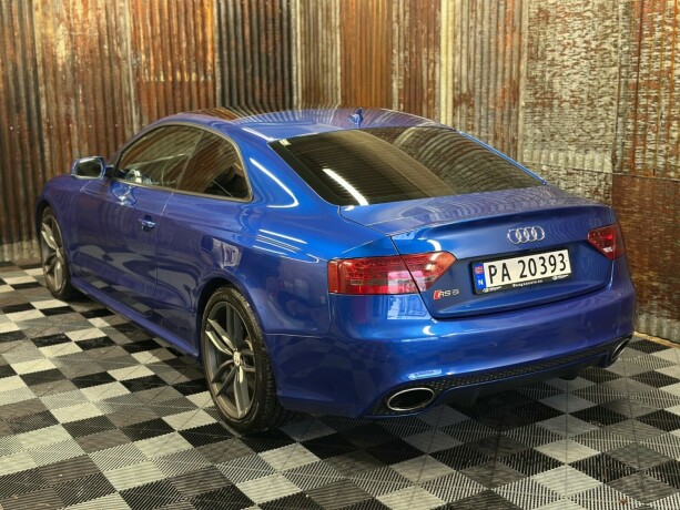 audi-rs5-bensin-2010-big-11