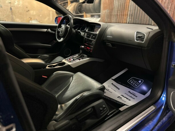 audi-rs5-bensin-2010-big-42