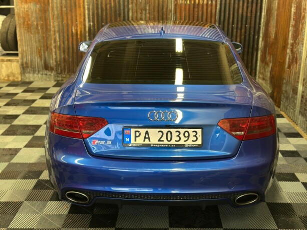 audi-rs5-bensin-2010-big-18