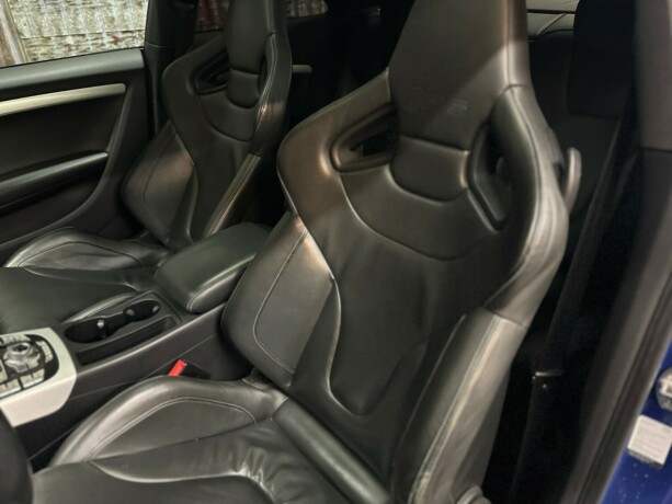 audi-rs5-bensin-2010-big-23