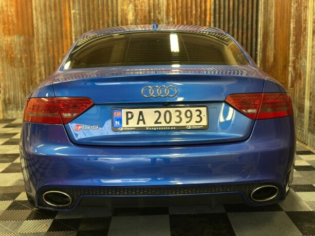 audi-rs5-bensin-2010-big-17