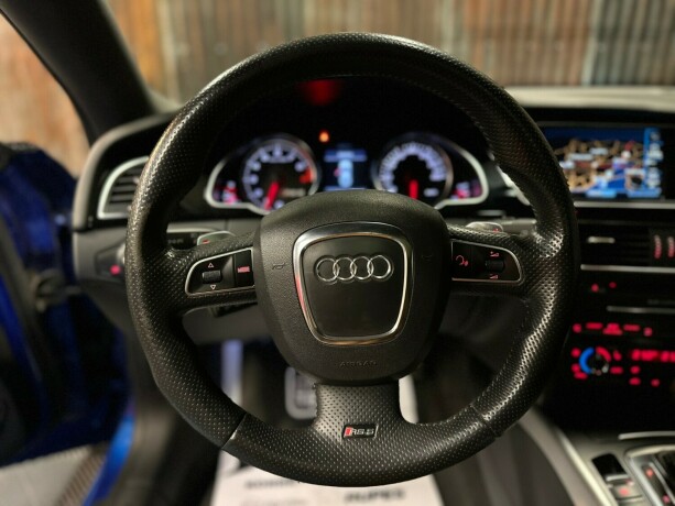 audi-rs5-bensin-2010-big-27