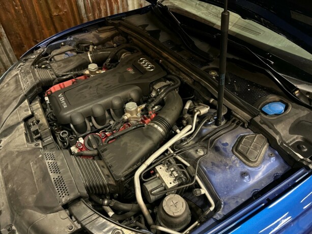 audi-rs5-bensin-2010-big-54