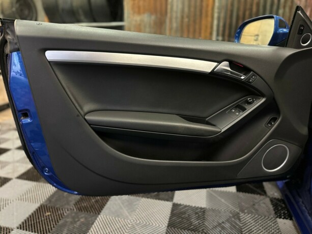 audi-rs5-bensin-2010-big-25