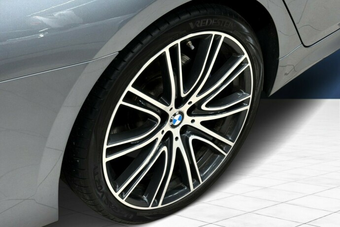 bmw-5-serie-plug-in-petrol-2018-big-7