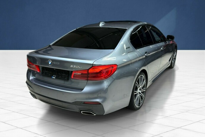 bmw-5-serie-plug-in-petrol-2018-big-15