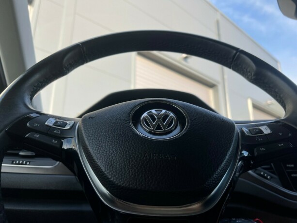 volkswagen-t-roc-bensin-2019-big-14