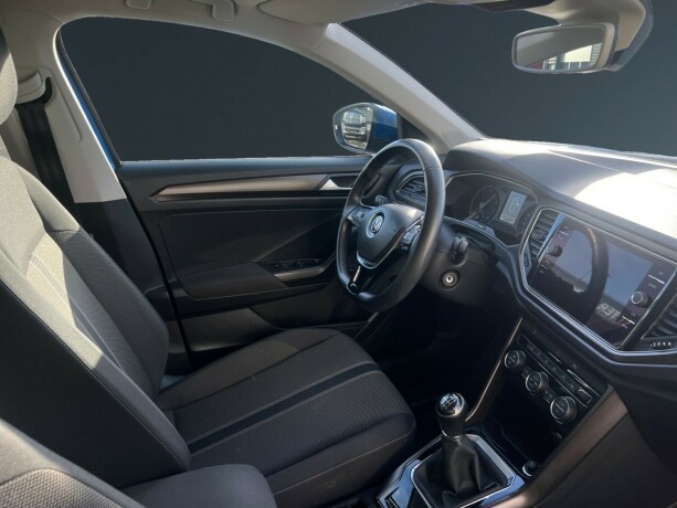 volkswagen-t-roc-bensin-2019-big-11