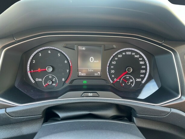 volkswagen-t-roc-bensin-2019-big-26