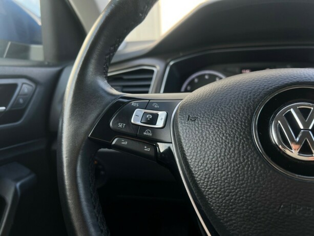 volkswagen-t-roc-bensin-2019-big-15