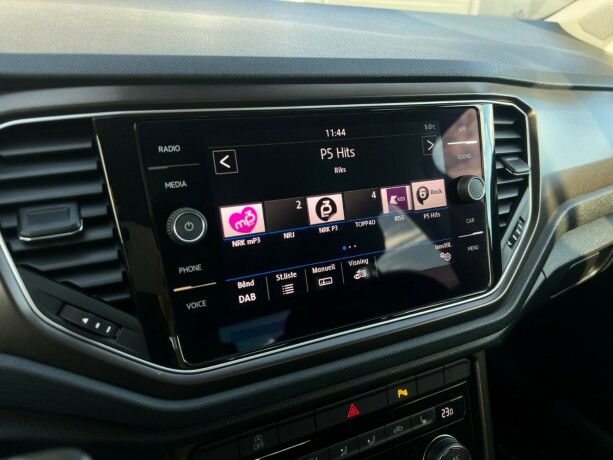 volkswagen-t-roc-bensin-2019-big-20